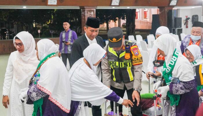 Bupati Bojonegoro Perdana Berangkatkan Sebanyak 71 JCH
