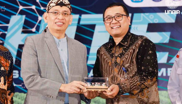 UNAIR Serahkan Seed Vaksin ASF dan PMK di HITEX 2025