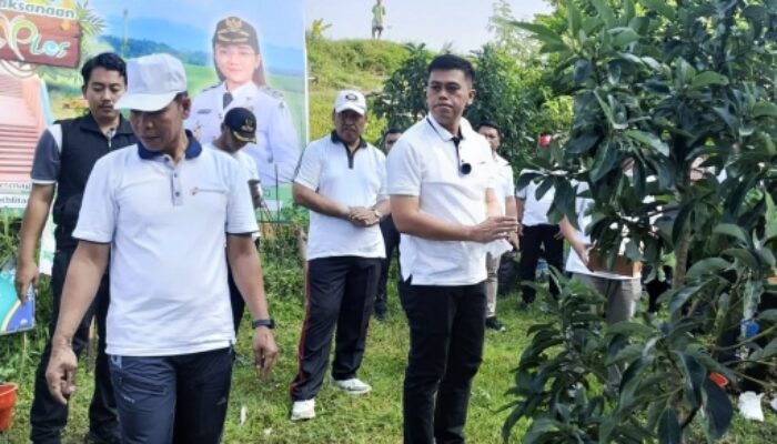 Wali Kota dan Forkopimda Tanam Pohon Bersama Peringati HUT ke-119 Kota Blitar