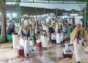 Jemaah Kloter 51 Embarkasi Surabaya Pakai Ihram Sejak Berangkat
