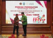 Raih PWI Jatim Award 2025, Wamen Viva Yoga Siap Tingkatkan Kinerja