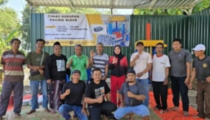 Syukuran Realisasi Mesin Cetak Paving Bantuan Rita Haryati Bareng Warga Sumursongo