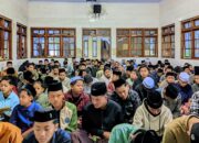 Ribuan Santri Nurut Taqwa Doa Bersama Rayakan HUT Bhayangkara ke-79