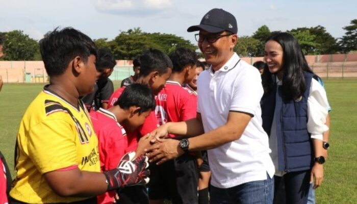 Bupati Bojonegoro Komitmen Majukan dan Perbaikan Infrastruktur Olahraga