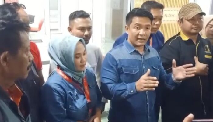 Ratusan Siswa “Adili” 2 Oknum LSM dan Wartawan