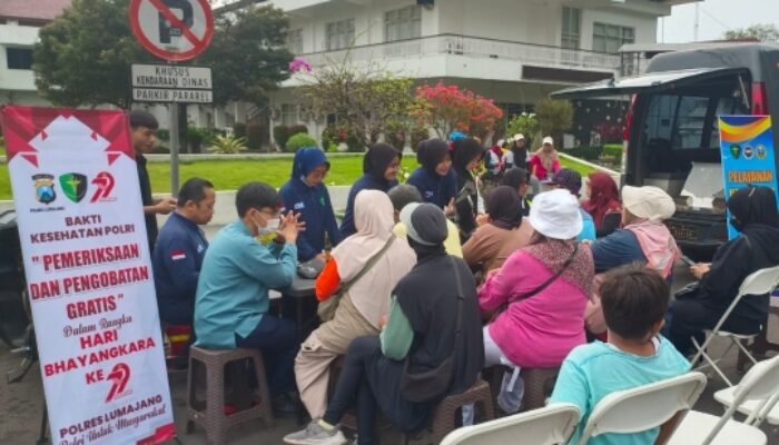 Semarak Hari Bhayangkara ke-79, Polres Lumajang Gelar Cek Kesehatan Gratis di CFD