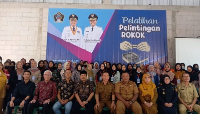 Alokasikan DBHCHT 2025, Disperindag Blitar Gandeng PR Cahaya Abadi Sejahtera Gelar Pelatihan Pelintingan Rokok