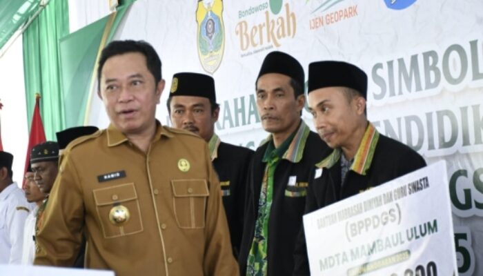 Pemkab Bondowoso Apresiasi Guru Swasta Lewat Bantuan Dana Pendidikan