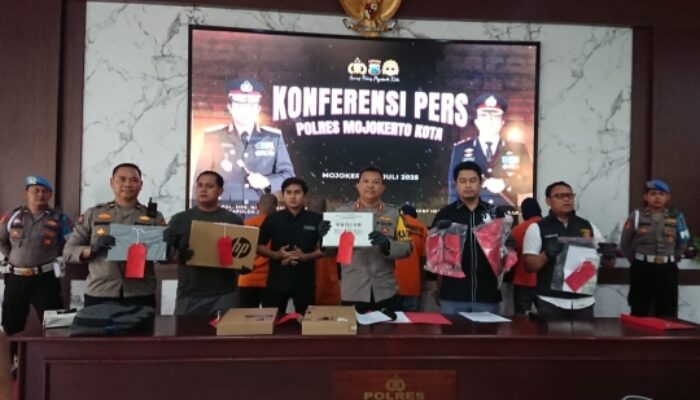 Tiga Laptop TK Dicuri Bertahap, Satpam dan OB Digelandang ke Polres Mojokerto