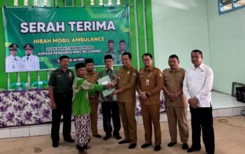 Serahkan Ambulan ke Pengurus MWCNU Cermee, Wujud Komitmen Pemkab Bondowoso Pada Kesehatan