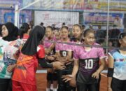 Kemeriahan Turnamen Voli Putri Gambiran Cup Jombang, Puluhan Tim Adu Gengsi Gapai Kemenangan