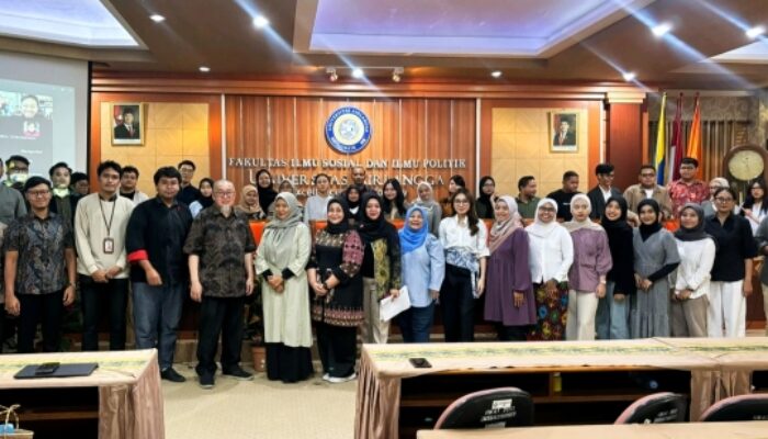 Bedah Buku Unair-UNESCO Bahas Strategi Pelestarian Budaya Takbenda