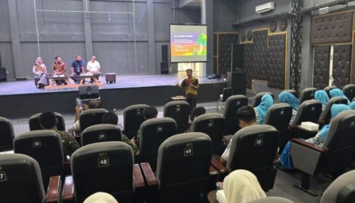 Melihat Keseruan Gen Z Jombang Belajar Merawat Warisan Budaya Lewat Workshop