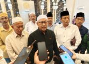 Owner PT MNJ Terima Ikrar Wakaf Masjid Baiturrohim Asemrowo, Ini Pesannya