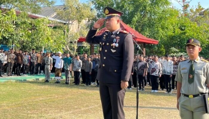 Kasatlantas Polres Magetan, Pimpin Upacara HUT Kemerdekaan di SMK Yosonegoro