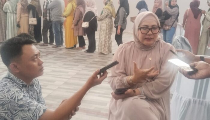 Ina Ammania Dorong Targetkan Sertifikasi Halal 7.400 UMKM di Bondowoso