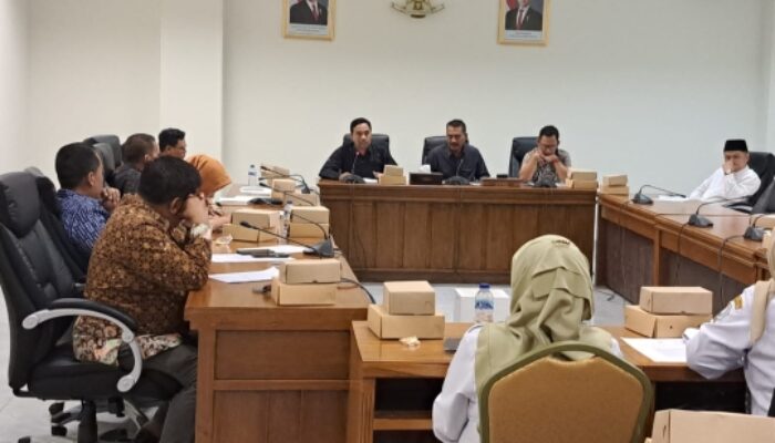 DPRD Bojonegoro Raker Bapemperda Bahas Perda KTR Demi Predikat Kabupaten Sehat