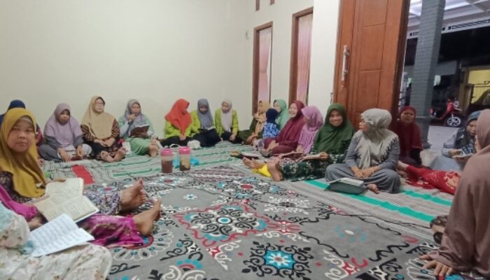 Pengajian Rutin Dibak di Dusun Tameng Dihadiri Mahasiswa KKN STAISAM