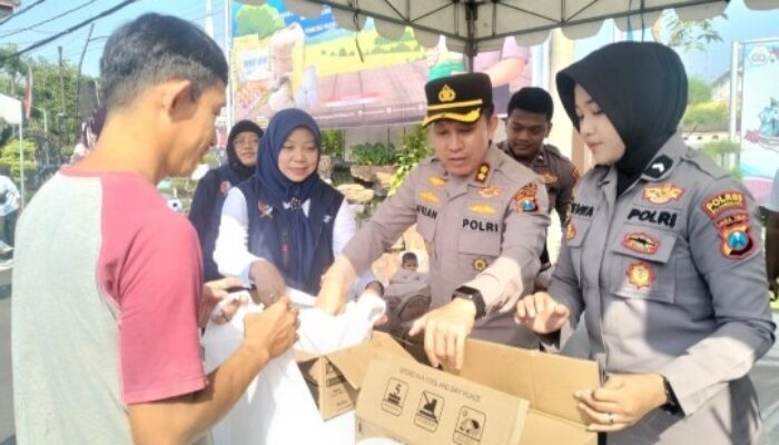 Polres Bojonegoro, Adakan Pasar Murah Demi Menstabilkan Harga Pangan