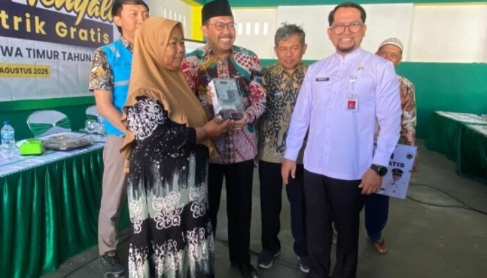 498 Rumah Tangga di Bondowoso Dapat Sambungan Listrik Gratis