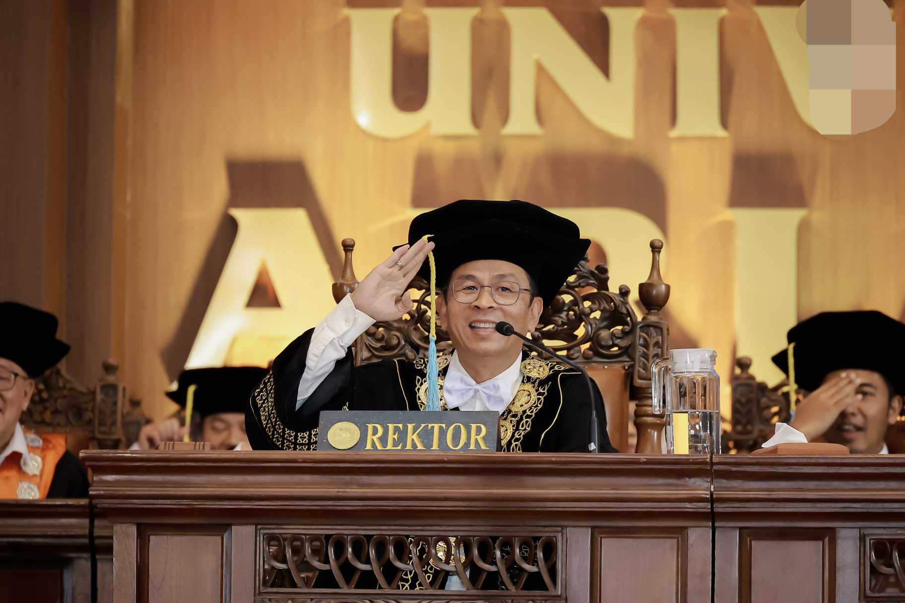 Wisuda Unair