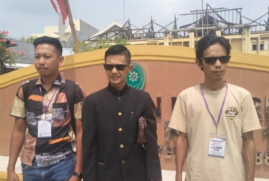 Pegawai PN