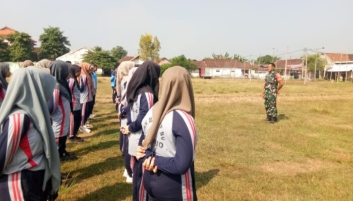 TNI Bangun Karakter Siswa SMK Ma’arif Jatirejo Lewat Pelatihan Disiplin