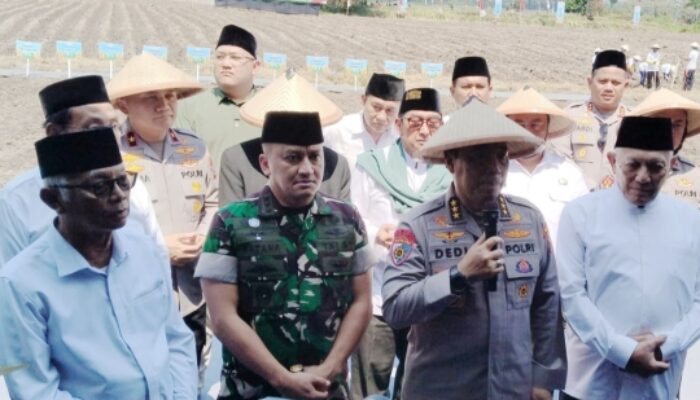 Sinergi TNI-Polri Dorong Swasembada Pangan, Tanam Jagung di Jombang