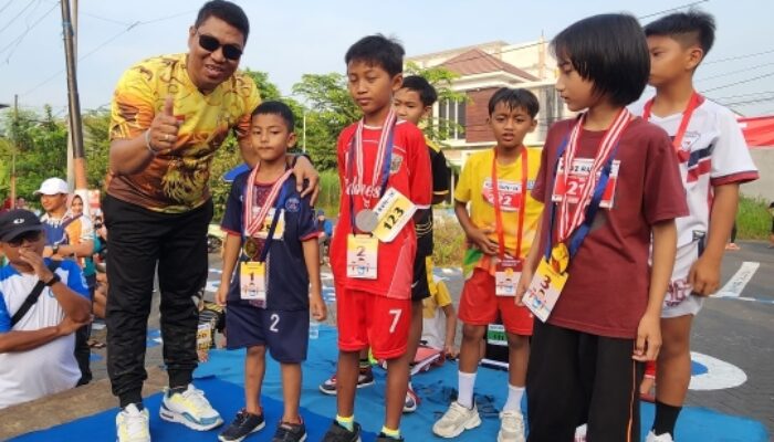 Semarak Kids Run HUT RI ke-80 di RW 10 Perumahan Western Village Sememi