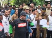 Jalan Rusak 23 Tahun, Warga Wonorejo Ancam Tak Mau Bayar Pajak