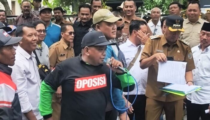 Jalan Rusak 23 Tahun, Warga Wonorejo Ancam Tak Mau Bayar Pajak