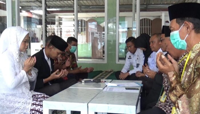 Suasana Haru Warnai Pernikahan Napi di Lapas Jombang