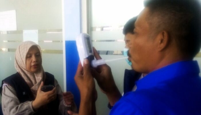 Warga Batu Nikmati Pemeriksaan Kesehatan Gratis di Terminal Kota
