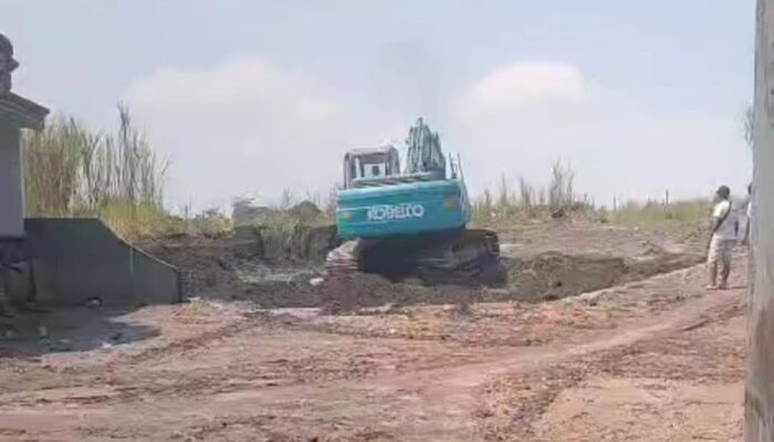 Ekskavator Kobelco Dugaan Barbuk Tambang Ilegal vs Aksi Sosial Ramai di Jagat Maya Lumajang