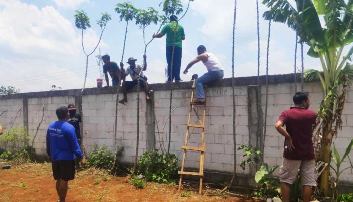 Bau Busuk dari Gudang Pengelola Limbah di Desa Kunci Digeruduk Warga