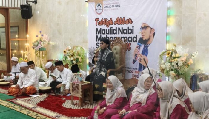Masjid Al-Haq Gelar Maulid Nabi, Gus Ujeng Tekankan Akhlak Rasulullah