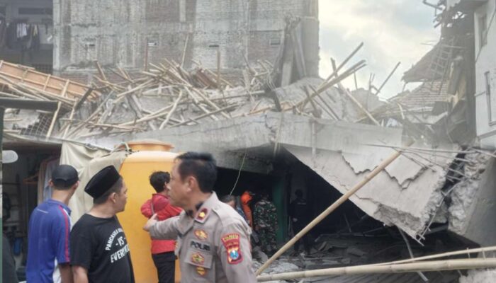 Bangunan Setengah Jadi Ponpes Al Khoziny Ambruk, Sejumlah Santri Jadi Korban