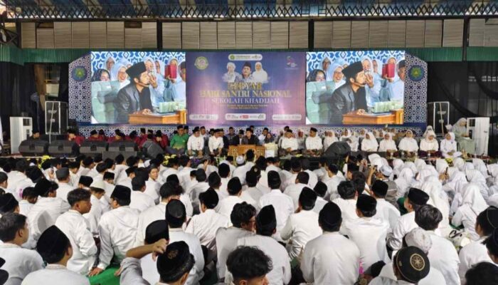 Gebyar Hari Santri Khadijah Surabaya: Santri Cerdas, Santun, dan Berakhlakul Karimah