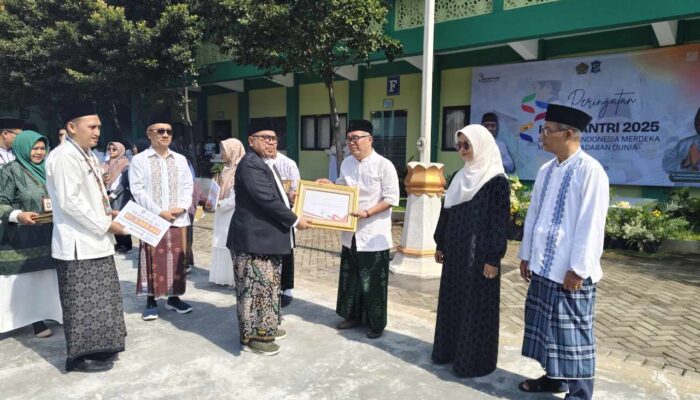 HSN 2025, Momentum Santri Surabaya Meneguhkan Cinta Tanah Air