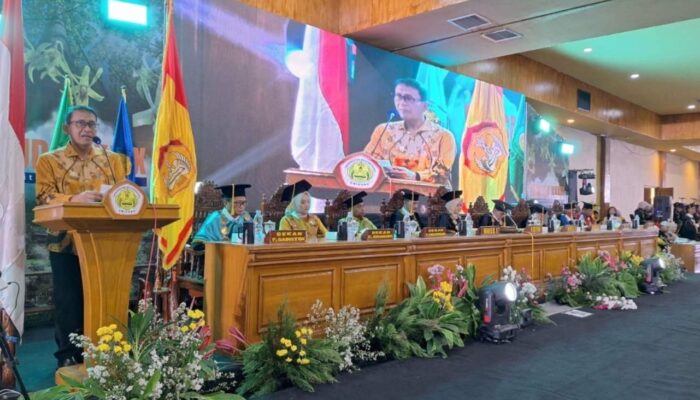Hadiri Wisuda di Unigoro, Bupati Bojonegoro Beri Wejangan