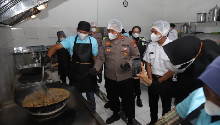 Menu SPPG Poncol II Diperiksa Tim Dokkes Polres Magetan