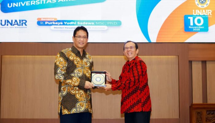 Menteri Keuangan Dorong Keseimbangan Kebijakan Ekonomi di Dies Natalis UNAIR