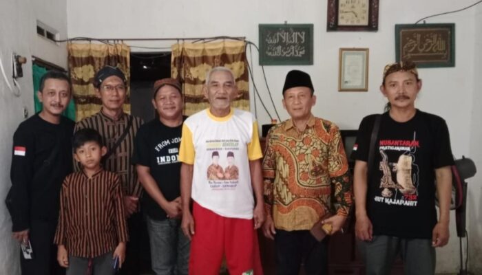 Peringati Hari Pahlawan, Pegiat Sejarah Jombang Napak Tilas Kelahiran Bung Karno
