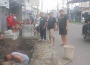 Sambat Kades Soal Saluran Air Tersumbat Tak Digubris, Warga Swadaya Perbaiki