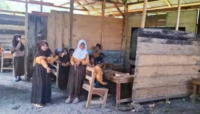 Duh, APBD Bojonegoro 8,7 Triliun, Ada Gedung Sekolah MI Tambakrejo Berlantai Tanah