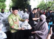 Forkopimda Sidoarjo Bersama Yayasan Mawar Sharon Peduli Bagikan 1000 Paket Sembako