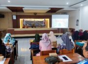 Pelaku UMKM Kantin Sekolah Lumajang Dibekali Desain Kemasan dan Edukasi Label Produk
