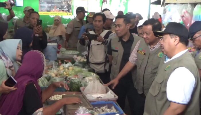 Sidak Pasar Jelang Nataru, Satgas Pangan Jombang Temukan Harga Minyak dan Telur Naik