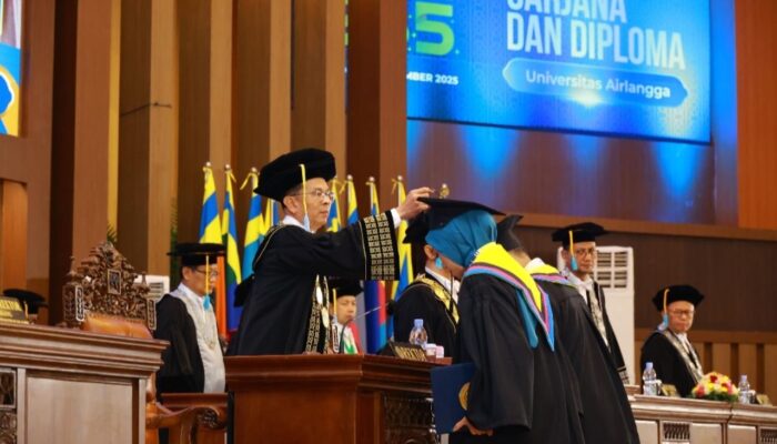 UNAIR Kukuhkan 813 Wisudawan, Rektor Soroti Krisis Lingkungan dan Peran Akademisi