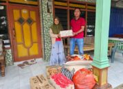 Satresnarkoba Polres Jombang Bagikan Paket Sembako Jumat Berkah